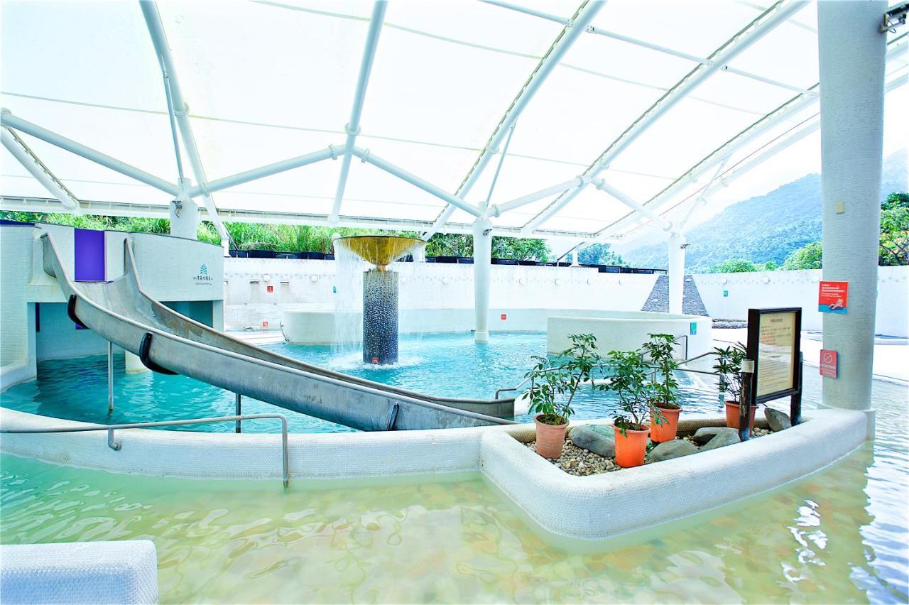 ホテル ロイヤル チーペン Wenquan エクステリア 写真 The indoor pool
