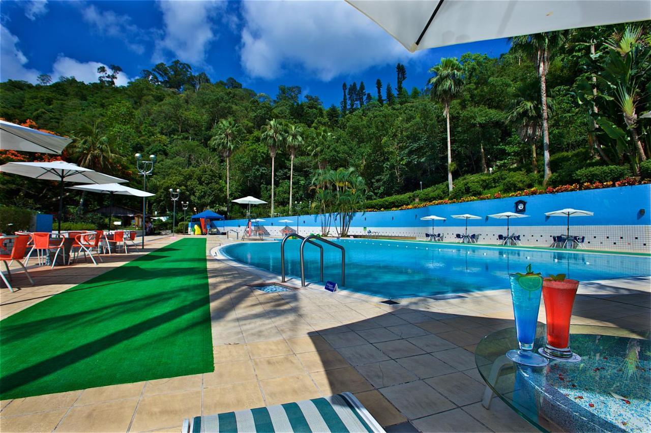 ホテル ロイヤル チーペン Wenquan エクステリア 写真 The swimming pool at the resort