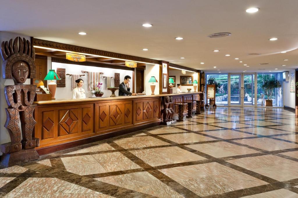 ホテル ロイヤル チーペン Wenquan エクステリア 写真 The lobby of the hotel