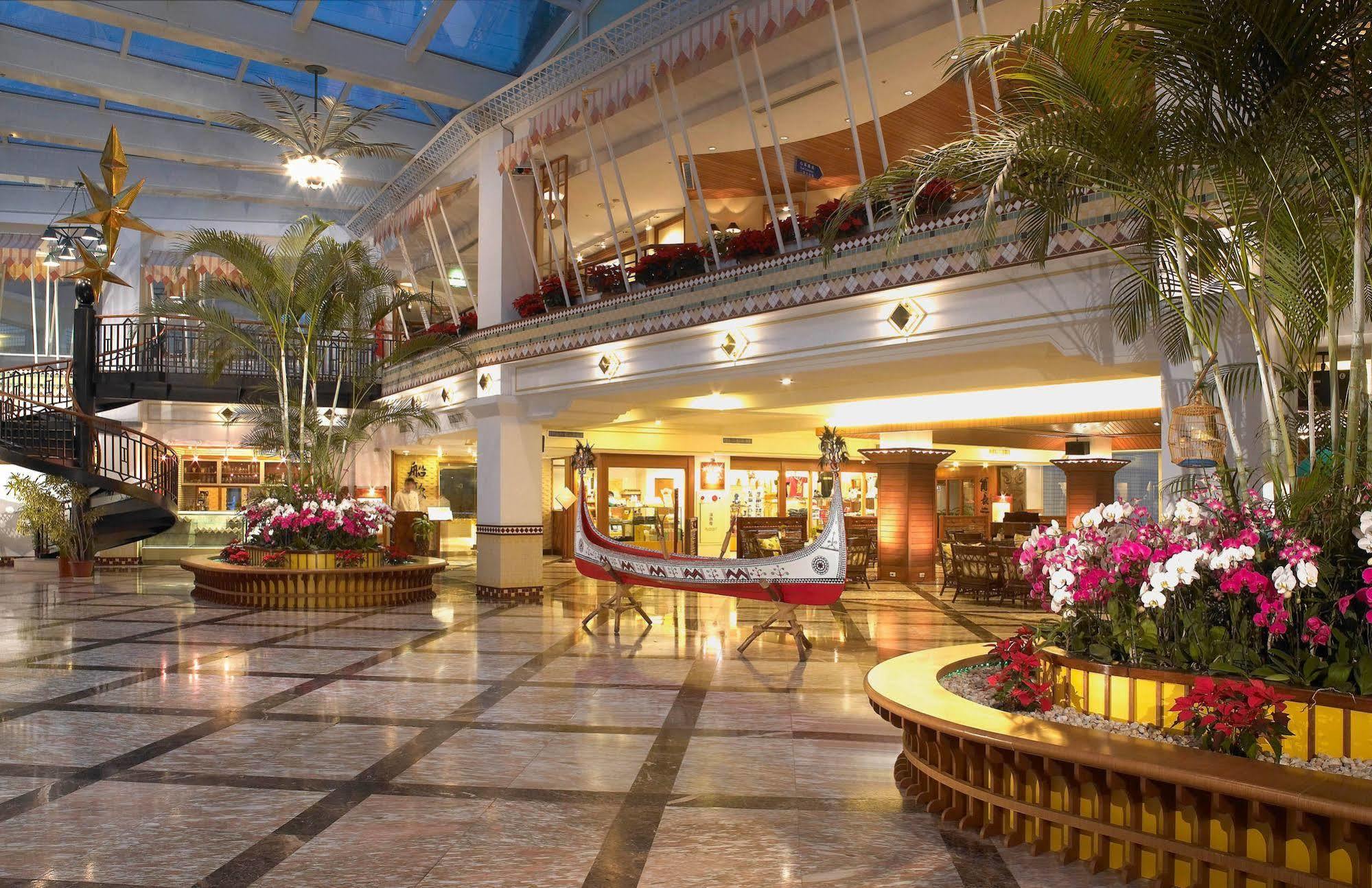ホテル ロイヤル チーペン Wenquan エクステリア 写真 The lobby of the Venetian Resort